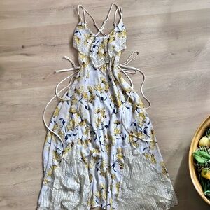 Chic Floral Backless Dress in Yellow and White